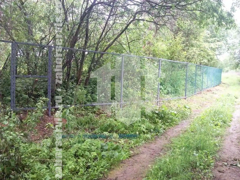 Забор из сетки рабицы на профильном каркасе 74 метра