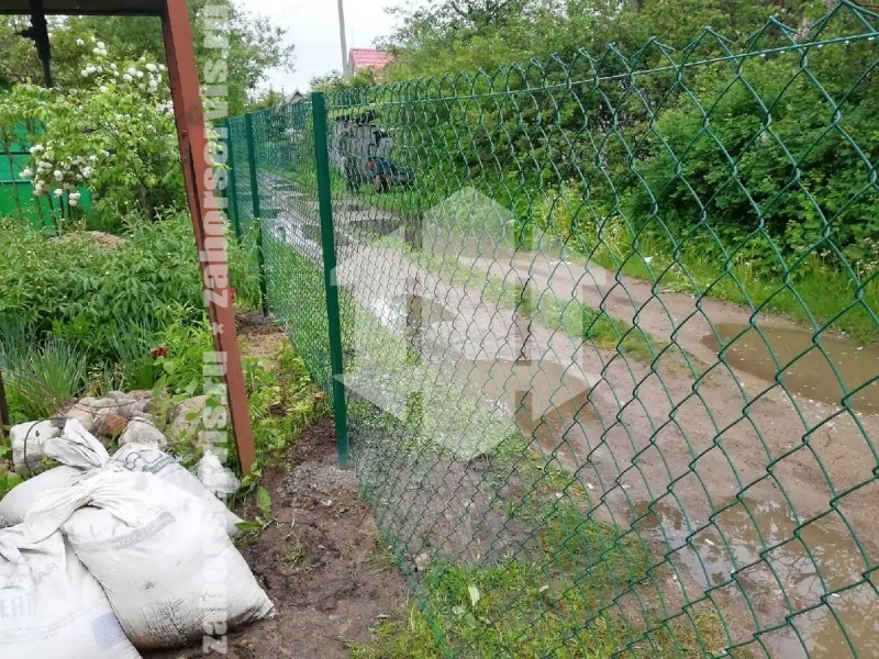 Забор из сетки рабицы в натяг 83 метров