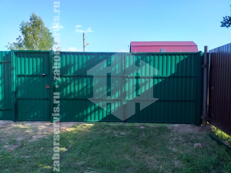 Забор из профнастила 32 метра зелёный