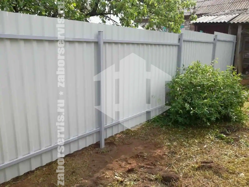 Забор из профнастила красный 85 метров