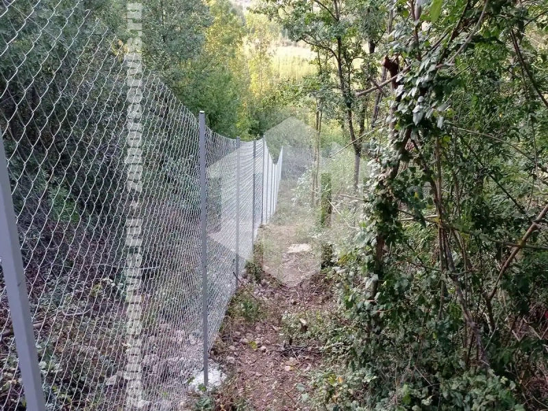 Забор из сетки рабицы с проволокой 185 метров