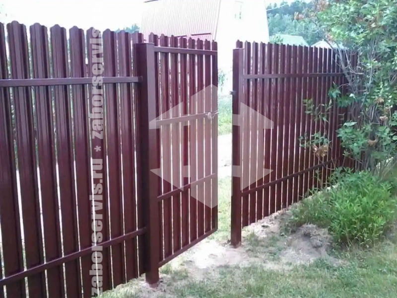 Забор из металлического штакетника 103 метра