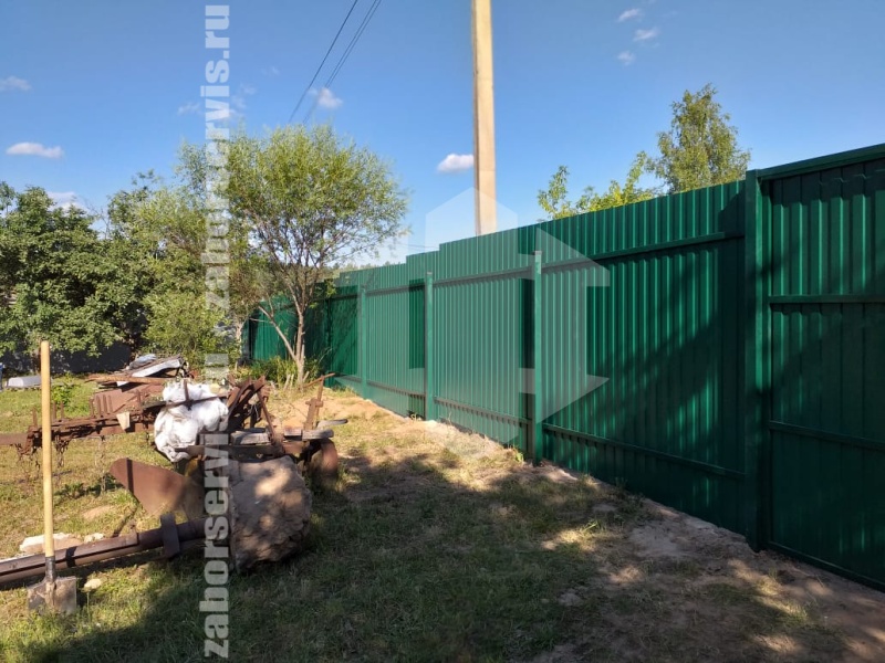 Забор из профнастила 32 метра зелёный