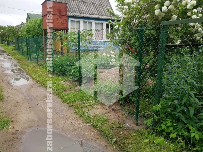 Забор из сетки рабицы в натяг 83 метров