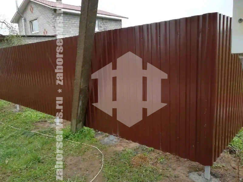 Забор из профнастила с воротам 73 метра