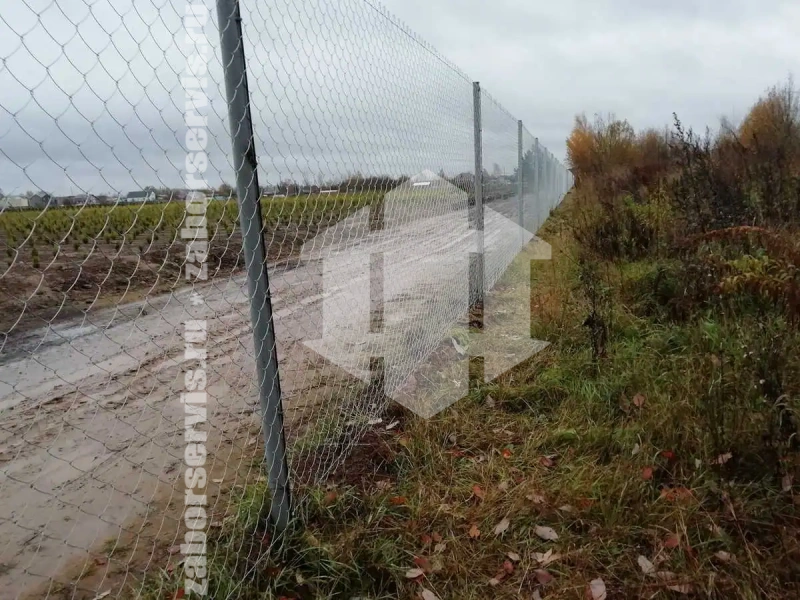 Забор из сетки рабицы в натяг с протяжкой арматуры 40 метров