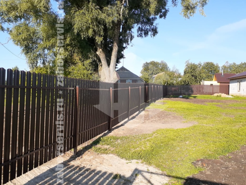 Металлический штакетник 10 соток для дачи