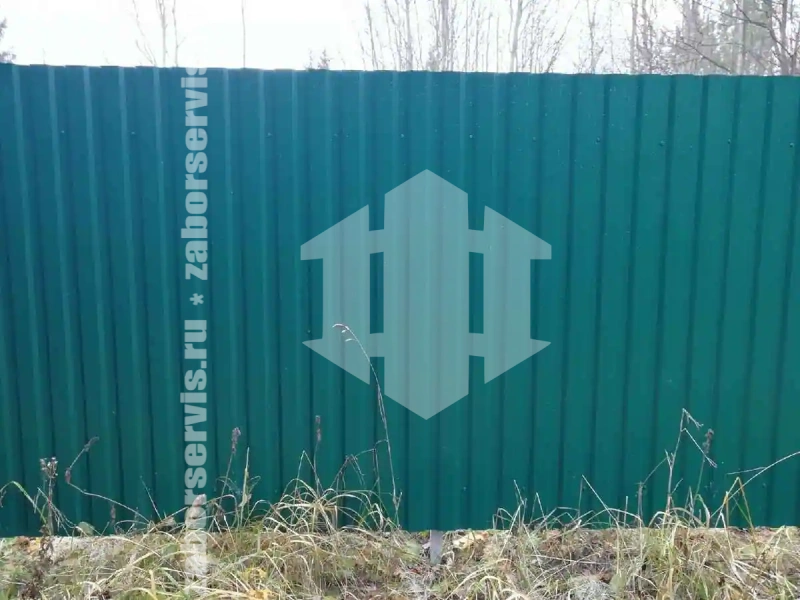 Забор из профнастила 82 метра зеленый