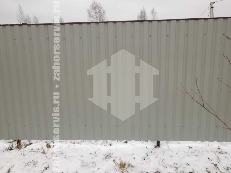 Забор из профнастила с бетонированием столбов 75 метров