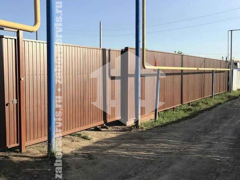 Забор из профнастила с воротам 49 метров